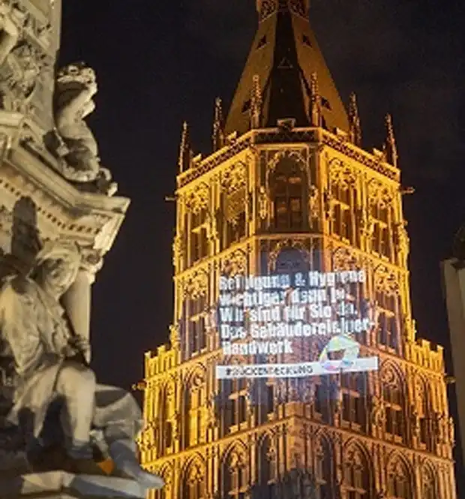Bundesweite Lichtprojektion | Die Gebäudedienstleister